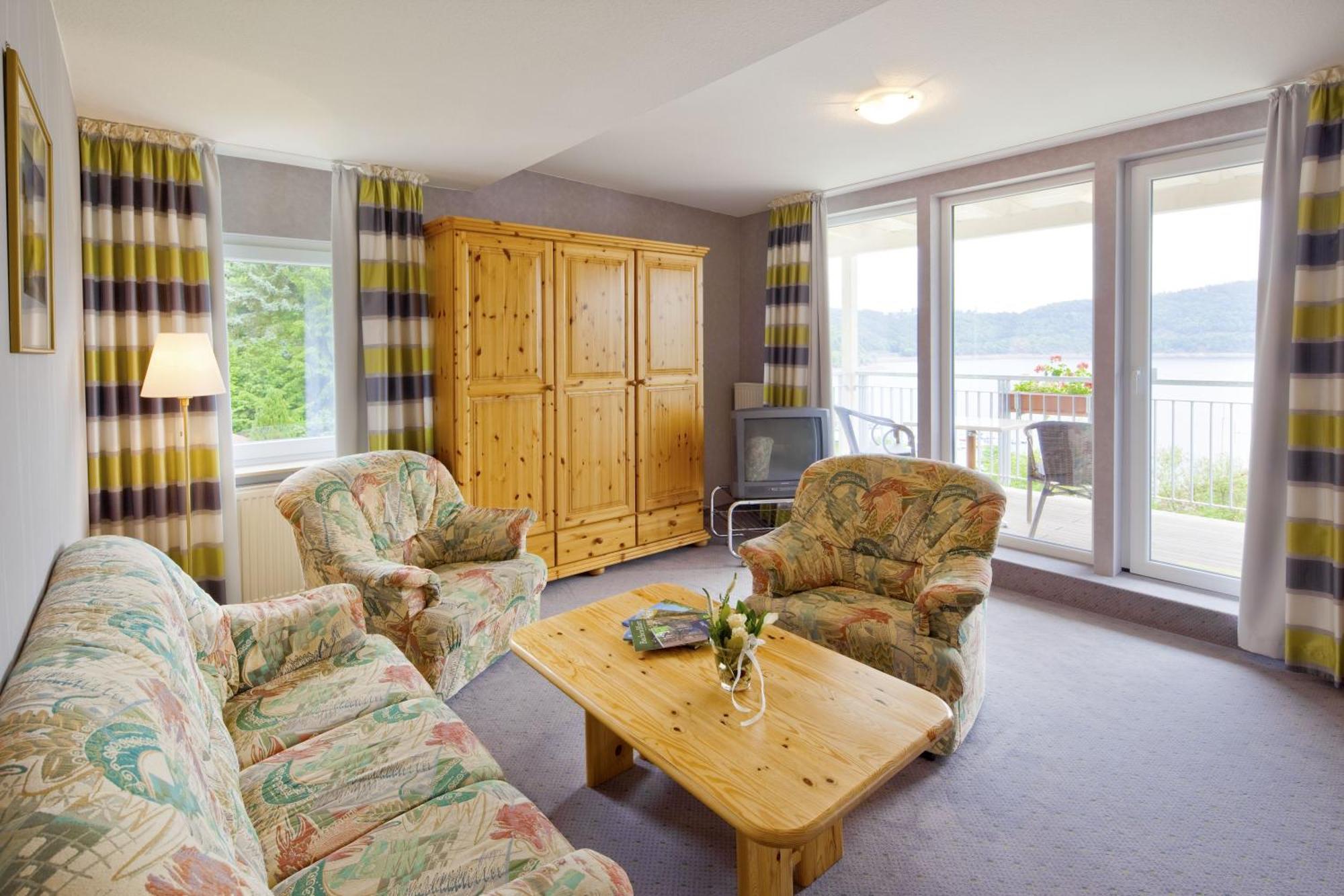 Plusnaturhotel Direkt Am Ederseeufer Waldhotel Wiesemann Und Ferienapartments Waldeck  Exteriör bild